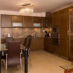 Gem 2bd Flat With Sunny Balcony By Flat Mаnager דירה וארנה