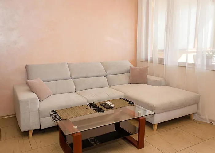 Gem 2bd Flat With Sunny Balcony By Flat Mаnager 公寓 *