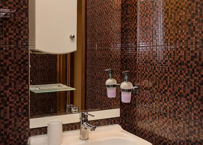 Gem 2bd Flat With Sunny Balcony By Flat Mаnager * Warna